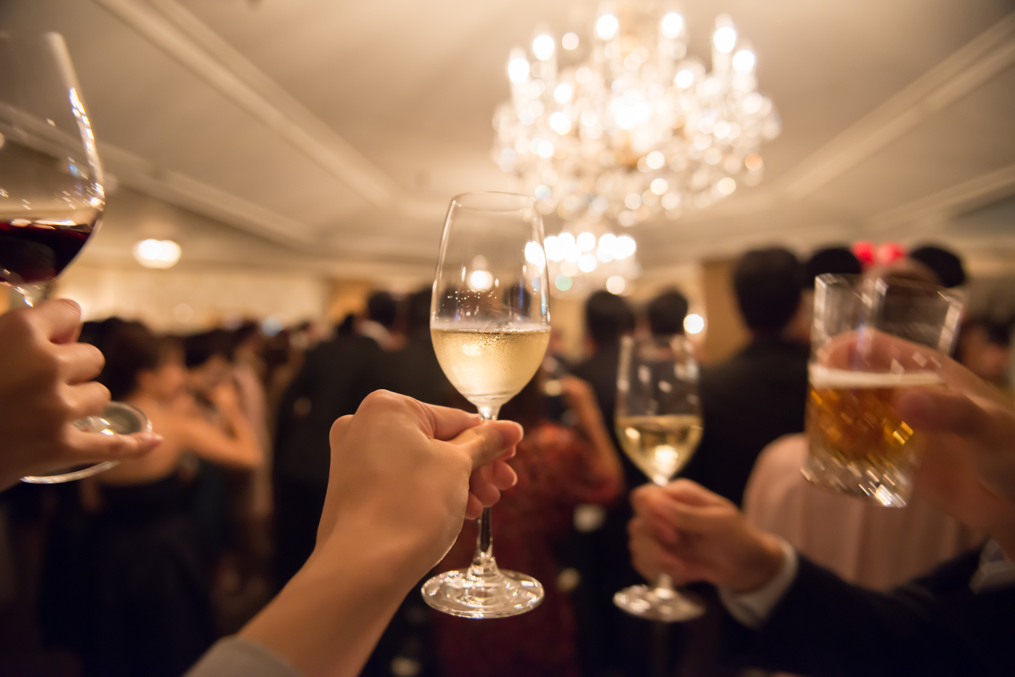 接待の乾杯挨拶って誰がする？乾杯挨拶を成功させる5つのポイントを紹介！